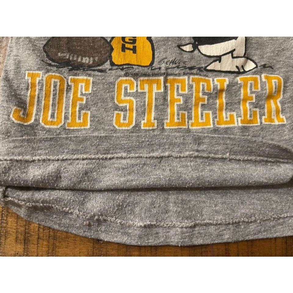 Vintage Artex Peanuts Snoopy Joe Steeler Rare 1960s Gray Youth Size Small T-shirt