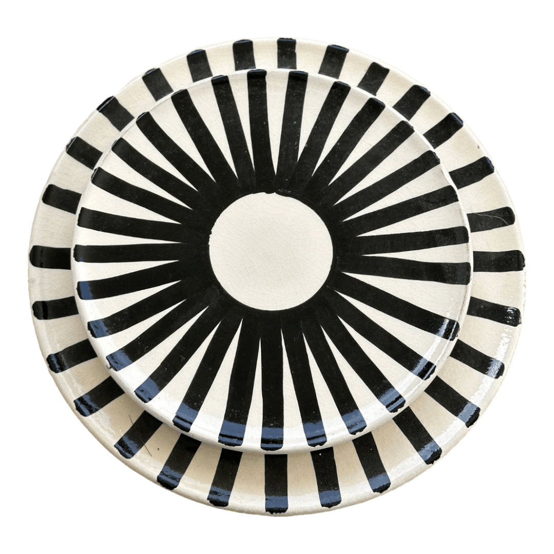 Black Sun Plate Set - Vibrant Dinnerware for Summer Dining