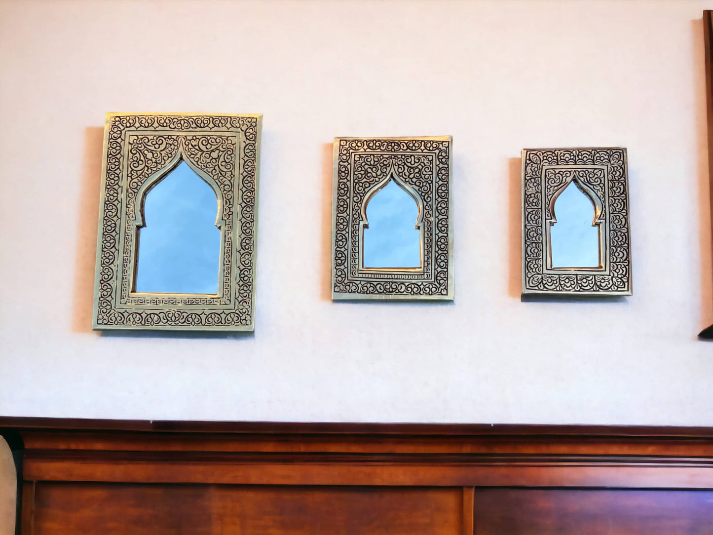 Moroccan Handmade Patina Brass Wall Mirror: Decorative wall Décor