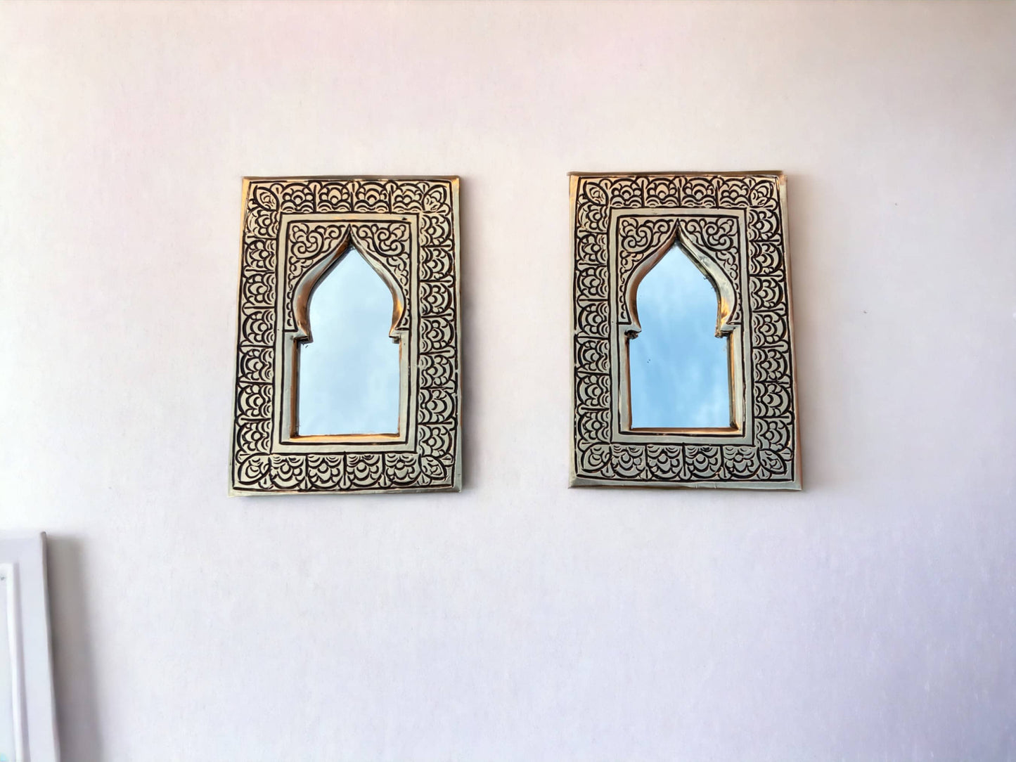 Moroccan Handmade Patina Brass Wall Mirror: Decorative wall Décor