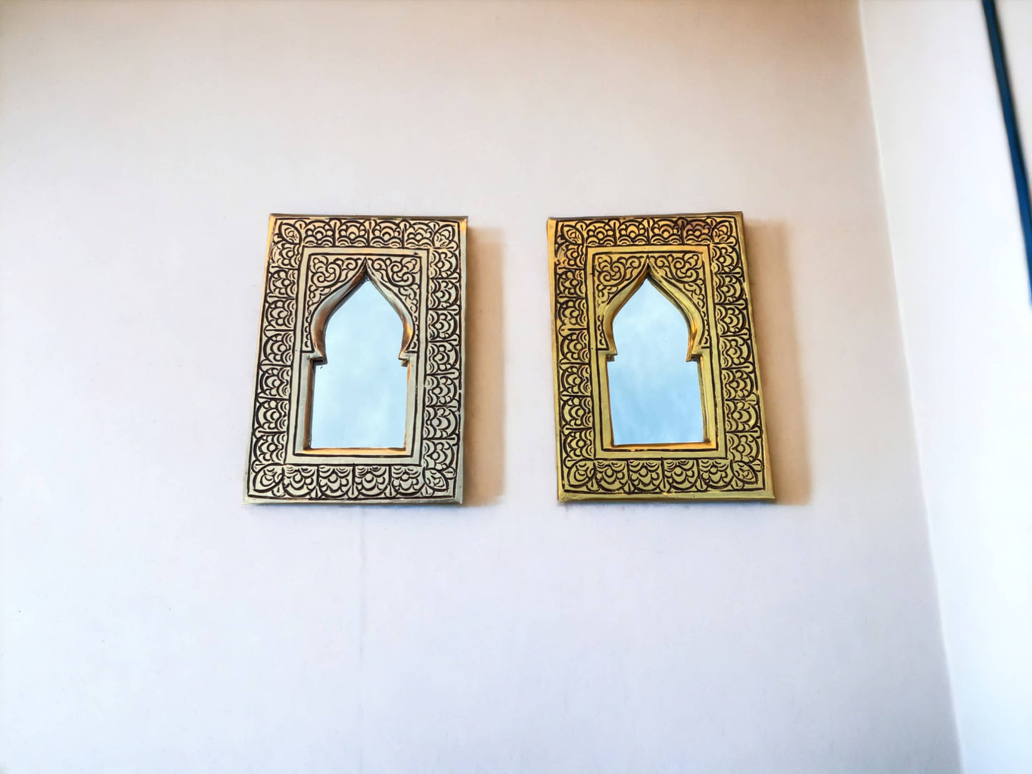 Moroccan Handmade Patina Brass Wall Mirror: Decorative wall Décor