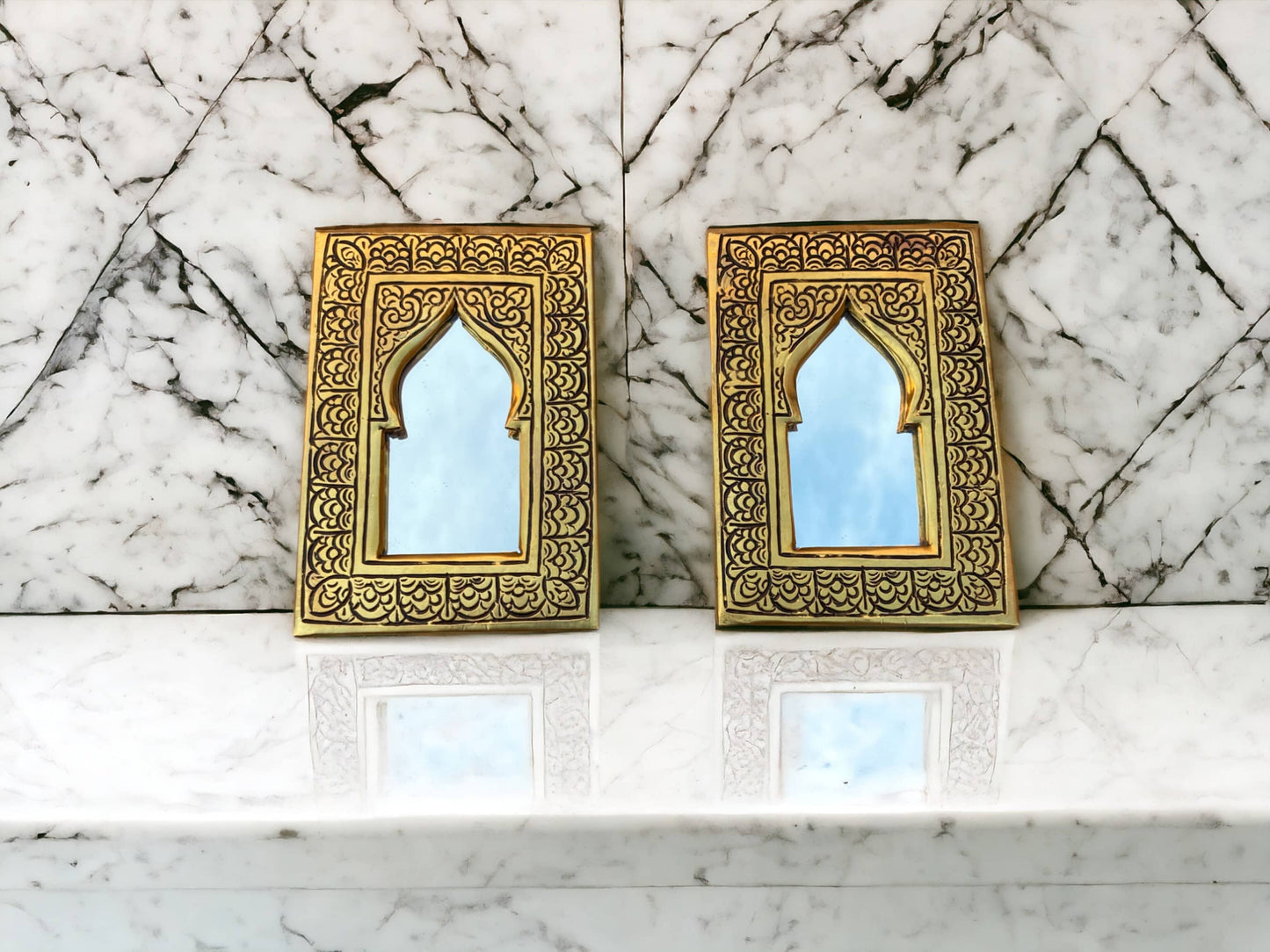 Moroccan Handmade Patina Brass Wall Mirror: Decorative wall Décor