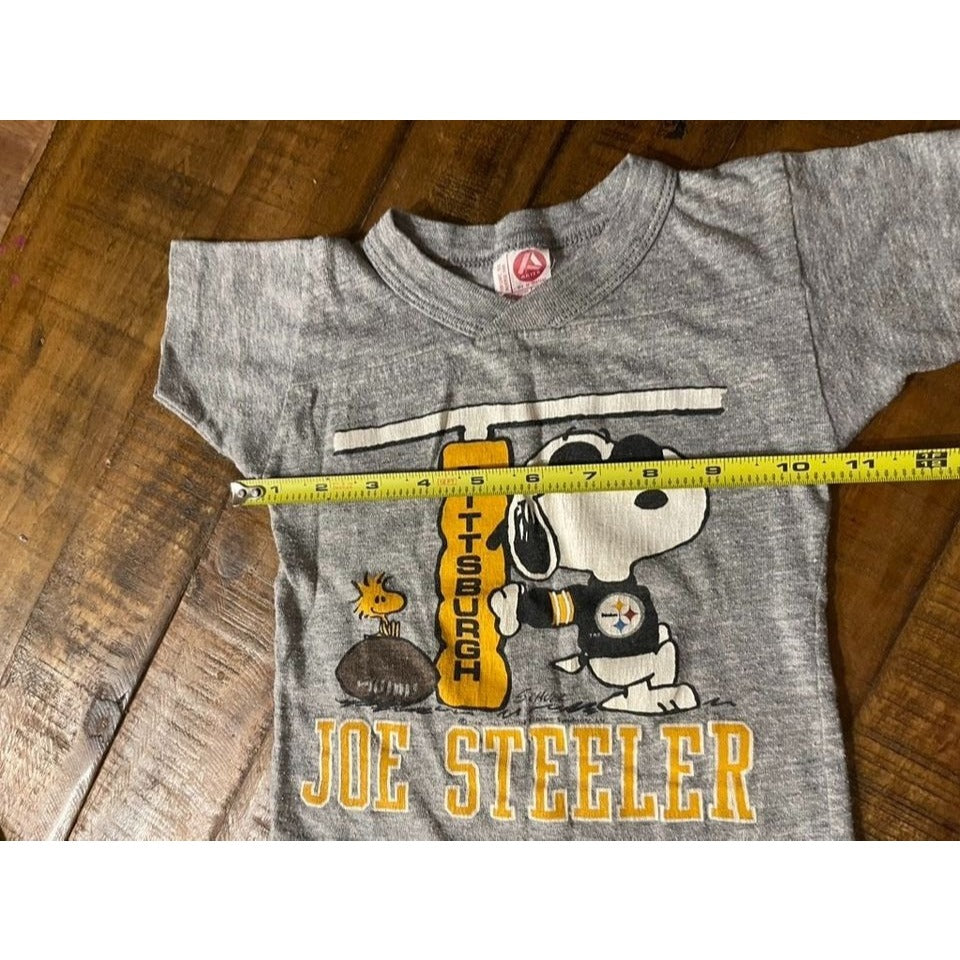 Vintage Artex Peanuts Snoopy Joe Steeler Rare 1960s Gray Youth Size Small T-shirt