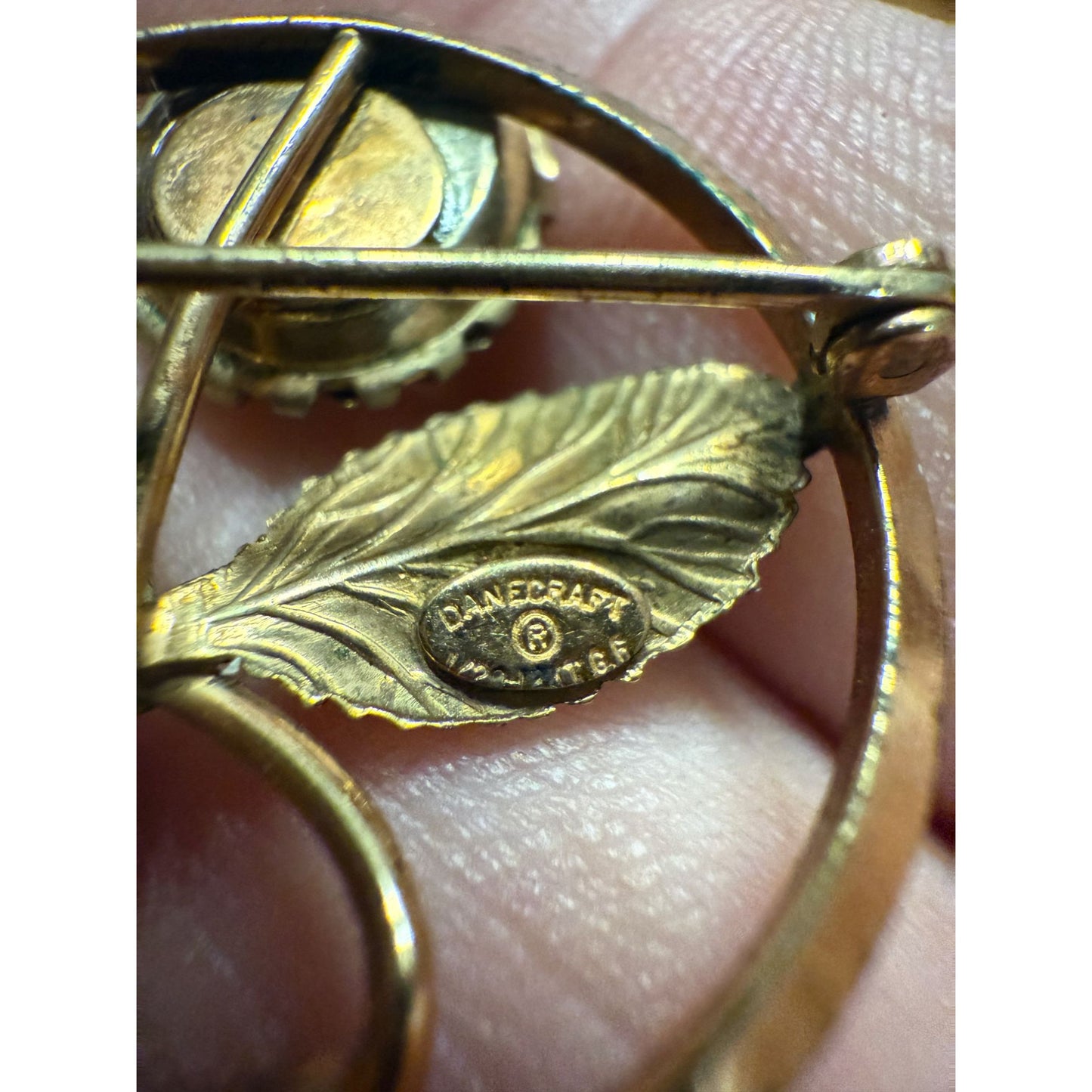 Vintage Danecraft 12K GF Leaf Brooch With Opal-Like Cabochon & Rhinestones