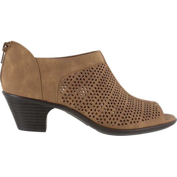 Easy Street Steff Shooties - Size 9.5 M