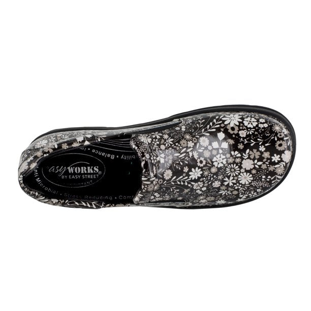 Easy Works by Easy Street Appreciate Women's Slip Resistant Clog - SZ 7.5