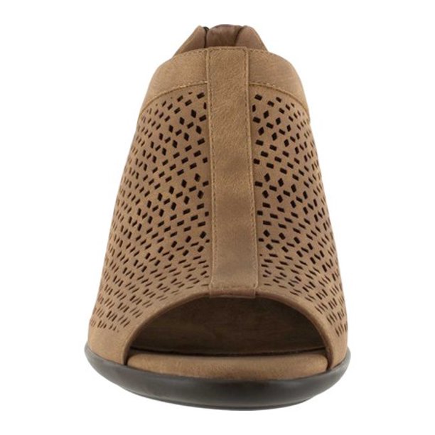 Easy Street Steff Shooties - Size 9.5 M