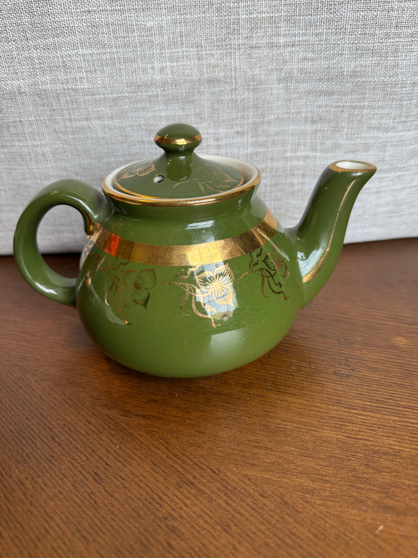 Green chinese teapot