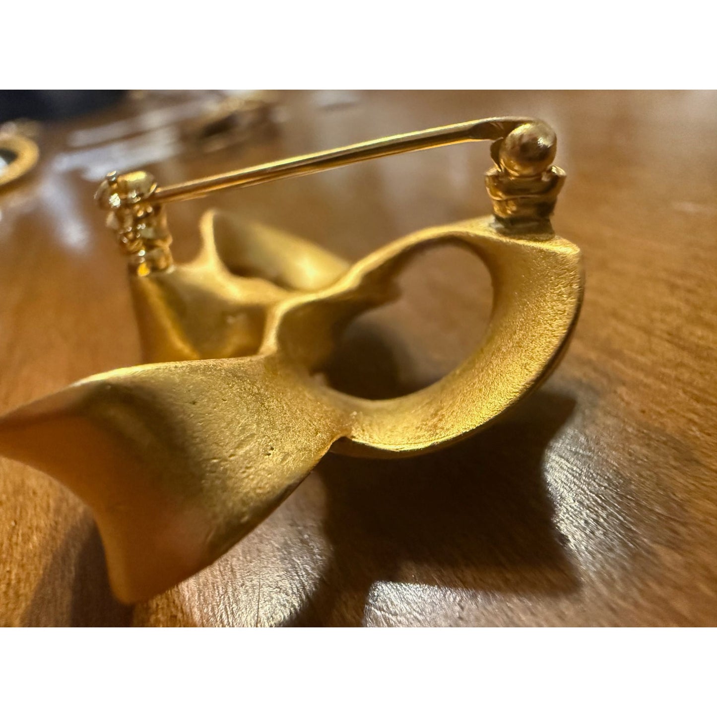 Vintage Anne Klein Gold Tone Ribbon Knot Brooch