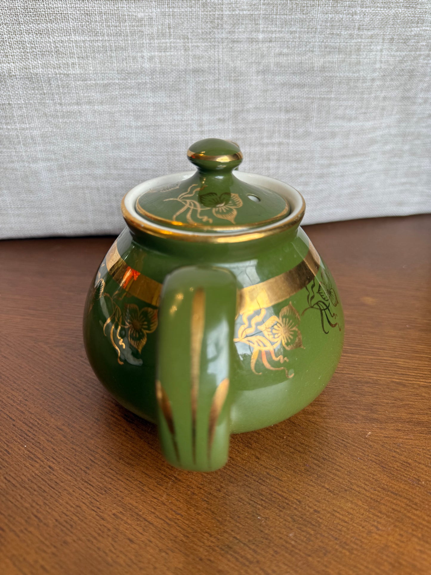 Green chinese teapot