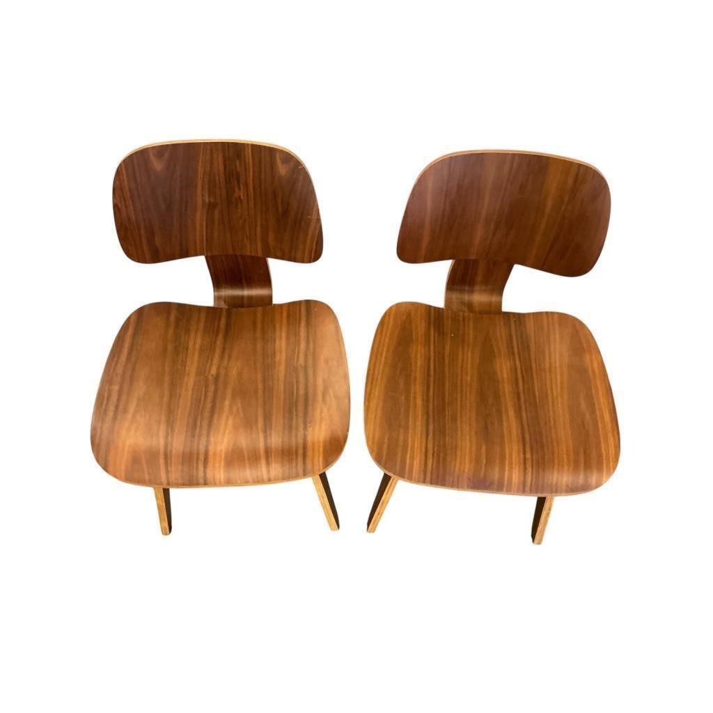 Set Of 4 Vintage Mid-Century Eames-Style Chairs With Walnut Finish