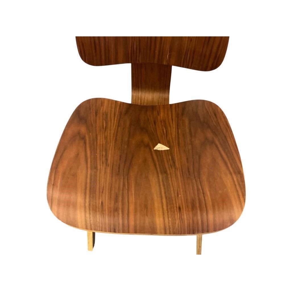 Set Of 4 Vintage Mid-Century Eames-Style Chairs With Walnut Finish