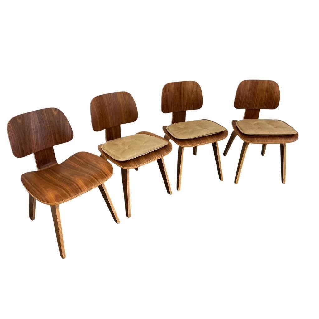 Set Of 4 Vintage Mid-Century Eames-Style Chairs With Walnut Finish