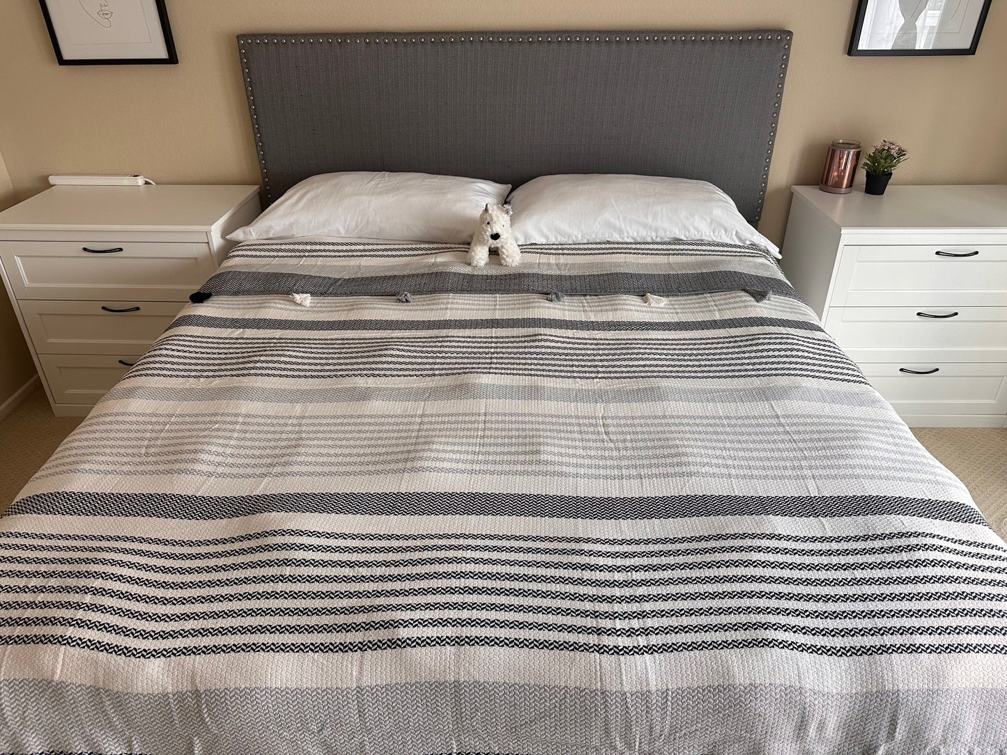 COTTON BLACK POM POM BEDSPREAD
