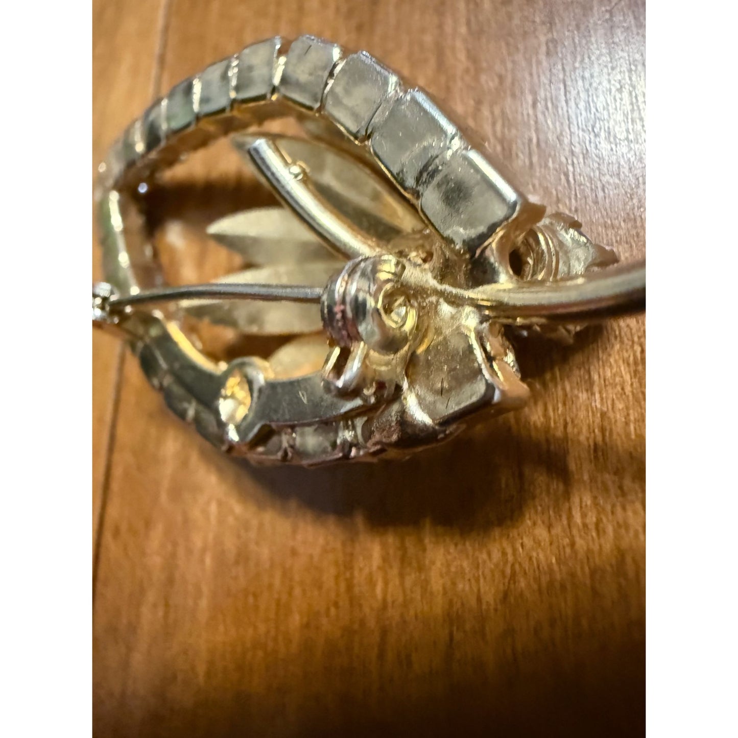 Vintage Gold-Tone Leaf Brooch With Rhinestone Accents