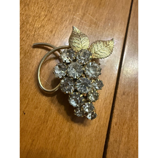 1960's Gold Tone Grape Cluster Brooch