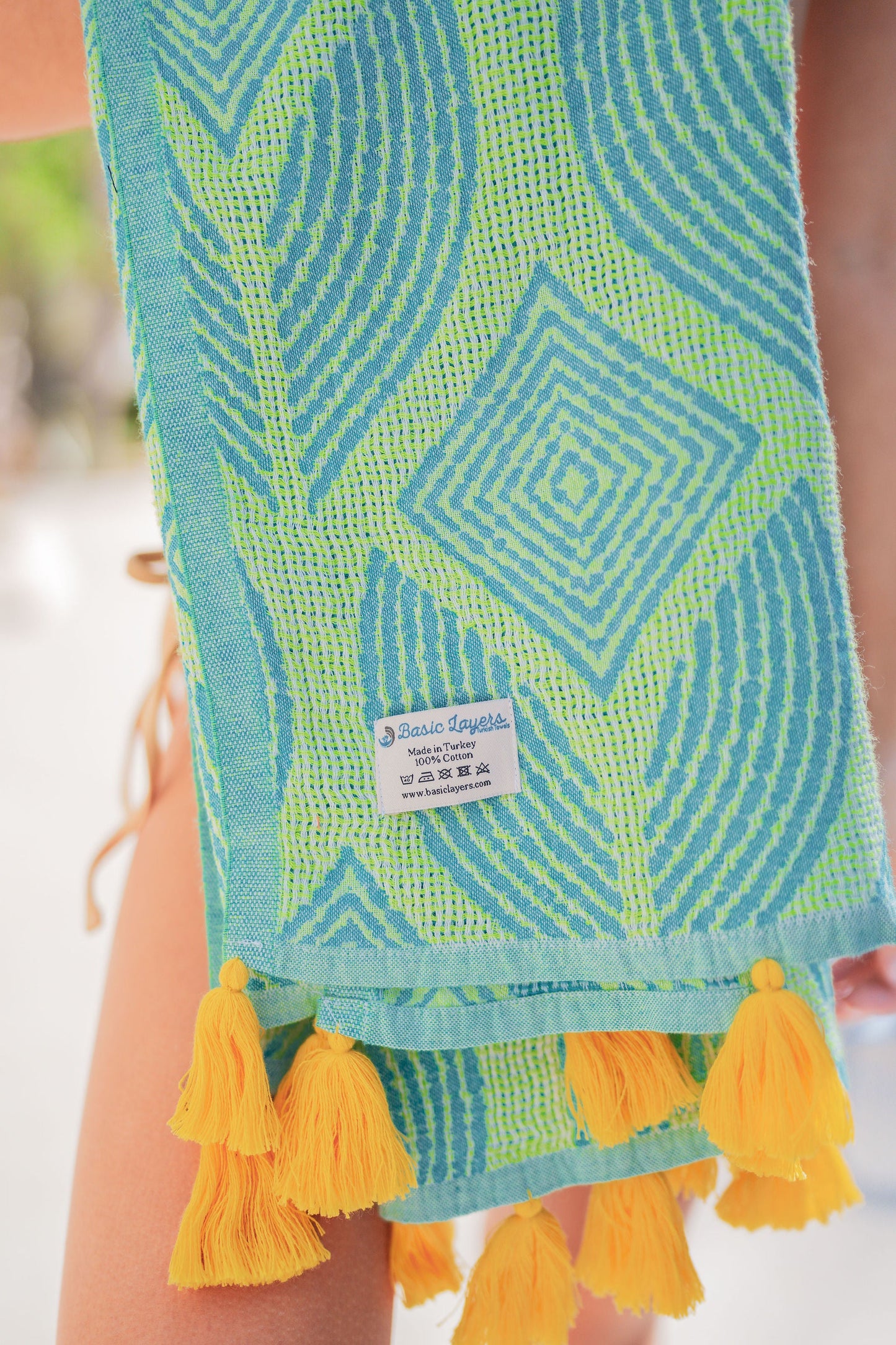 DAMASK GREEN POMPOM TURKISH TOWEL