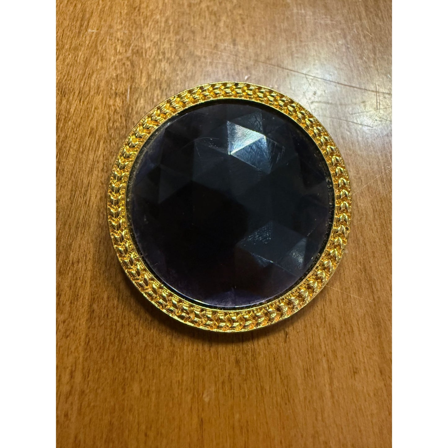 Vintage Metropolitan Museum Of Art -  Purple Faceted Glass & Gold Tone Round Convertible Pendant Brooch