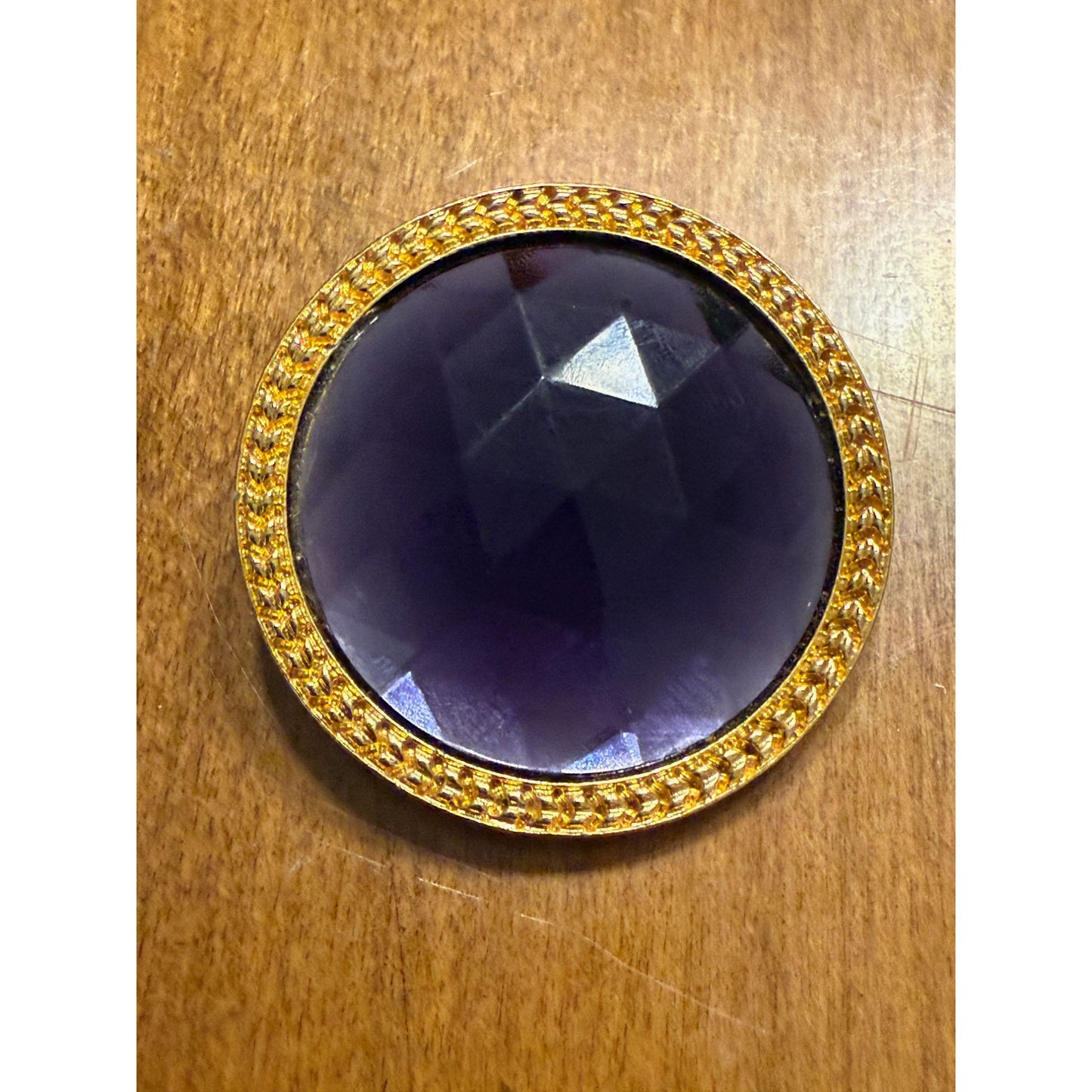 Vintage Metropolitan Museum Of Art -  Purple Faceted Glass & Gold Tone Round Convertible Pendant Brooch