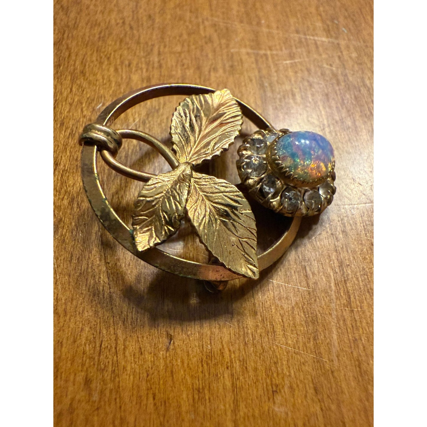 Vintage Danecraft 12K GF Leaf Brooch With Opal-Like Cabochon & Rhinestones
