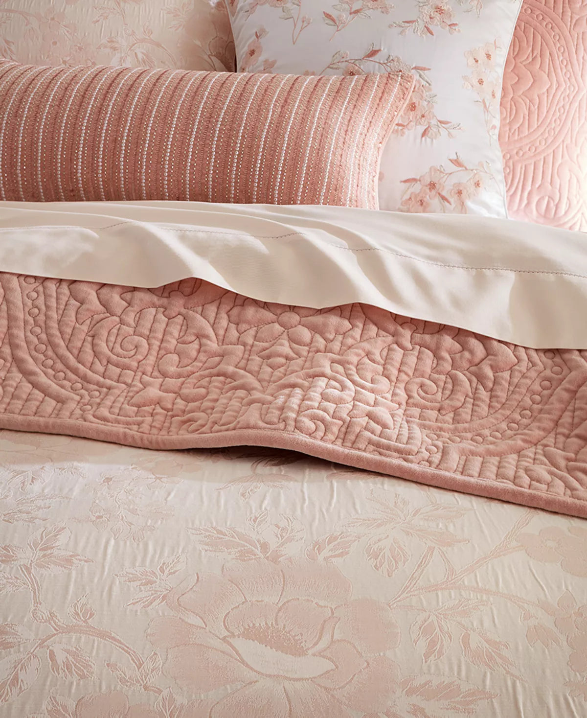 Hotel Collection Classic Roseblush Full/Queen Comforter