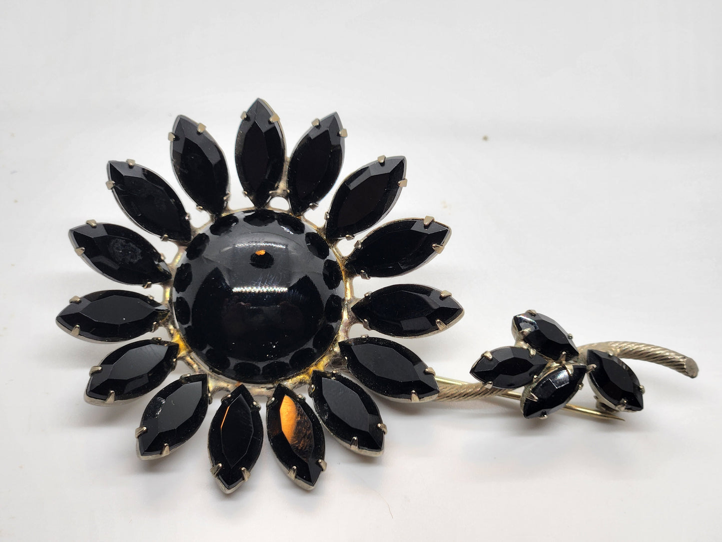 Vintage Regency Black Rhinestone Daisey Flower Brooch