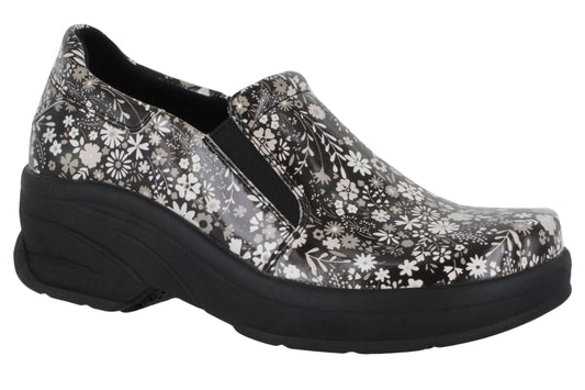 Easy Works by Easy Street Appreciate Women's Slip Resistant Clog - SIZE 7.5