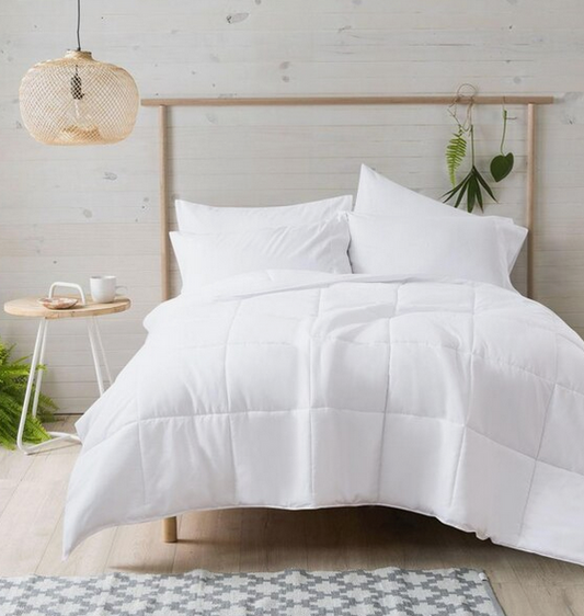 Sega Home Ultra Down Alternative White Solid Reversible Full/Queen Comforter